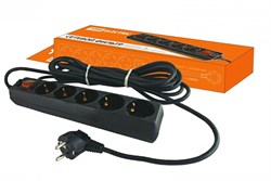 TDM Сетевой фильтр СФ-05В выключатель, 5 гнезд, 1,5 метра, с заземлением, ПВС 3х1мм2 16А/250В черный SQ1304-0001 - фото 118374