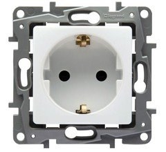 Legrand Etika белый розетка с заземлением, со шторками, винт. клем. 672222 - фото 61638