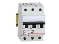 Автоматический выключатель DX3 3 фазы 25A 3М (Тип C) 6 kA