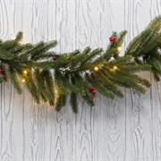NEON-NIGHT Еловый шлейф с ягодами и гирляндой 1.8 м, 30 LED, 31 В, литой, теплое белое свечение 307-113